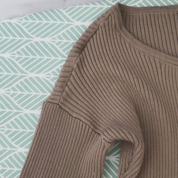 Taupe Sandy Brown Cropped Long Sleeve Knit Top Scoop Neck- M - Picture 7 of 7